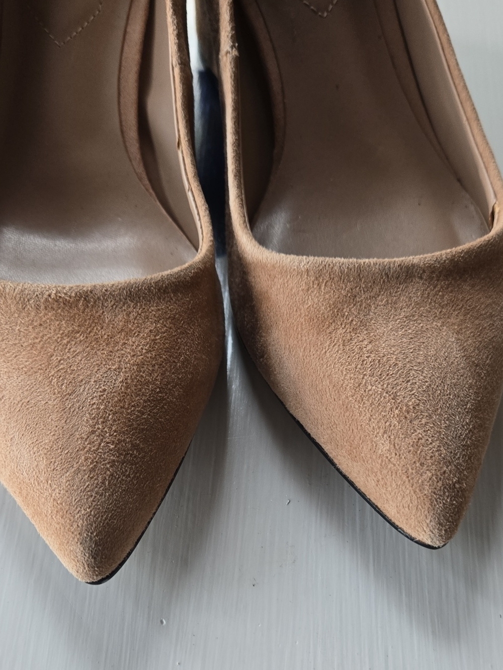 Aldo Tan Suede Pointy Toe Chunky Heels Size 6.5 - Picture 4 of 14
